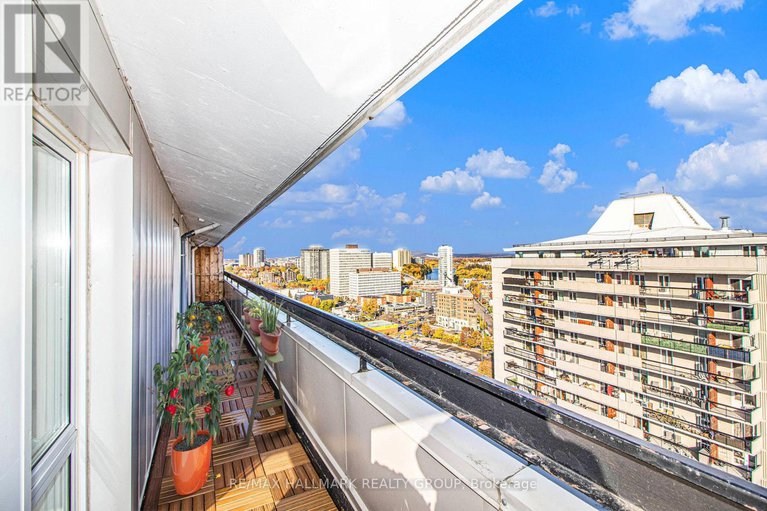 29034995/ph4-158c-mcarthur-avenue/vanier/ottawa/ontario/K1L8C9_27