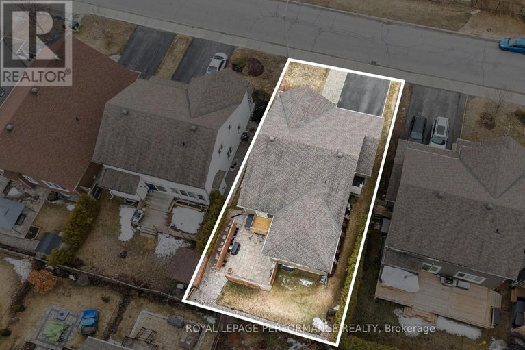 29552733/15-york-crossing-crossing/village-of-russell/russell/ontario/K4R0C4_38