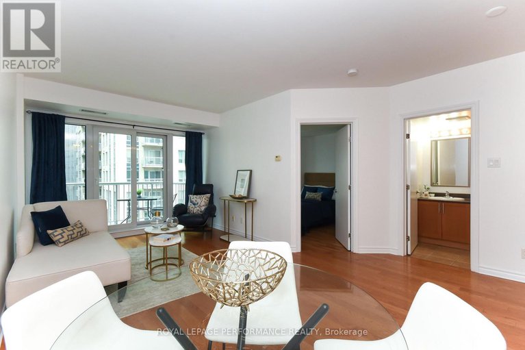 29219776/1107-234-rideau-street/sandy-hill/ottawa/ontario/K1N0A9_9