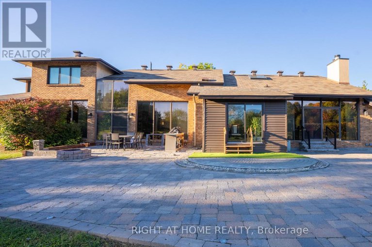 29001389/5-burnt-tree-court/cedar-hillorchard-estates/ottawa/ontario/K2R1B8_45