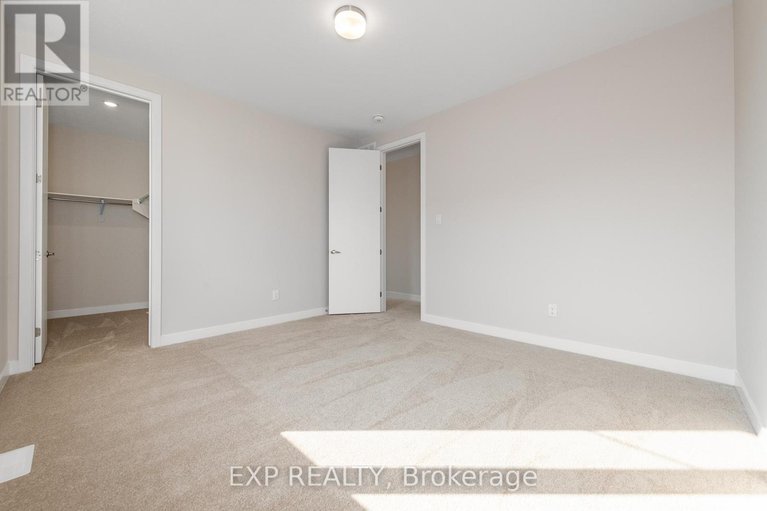 28594727/611-terrier-circle/goulbourn-twp-from-franktown-rdsouth-to-rideau/ottawa/ontario/K0A2Z0_25