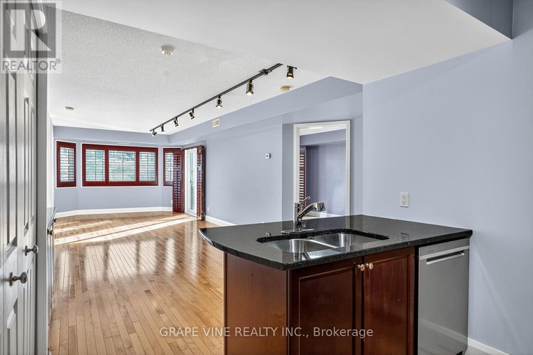 29082049/301u-1921-st-joseph-boulevard/convent-glen-south/ottawa/ontario/K1C0A3_17