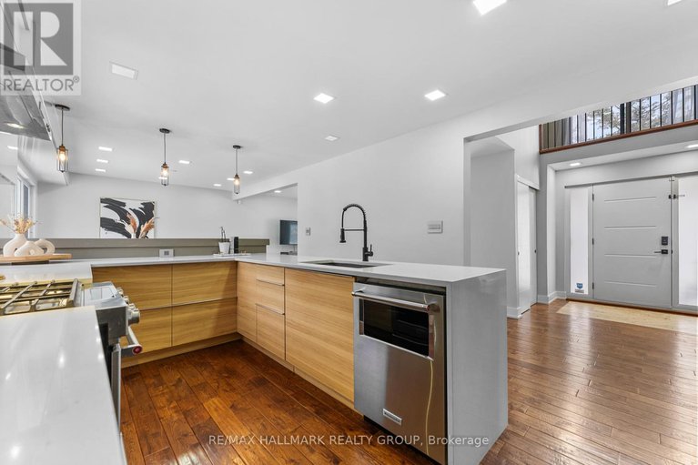 28291758/2-st-remy-drive/pheasant-run/ottawa/ontario/K2J1A3_23