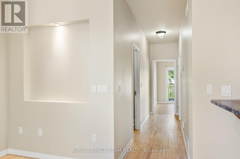 28382837/2911-ahearn-avenue/britannia/ottawa/ontario/K2B7A1_11