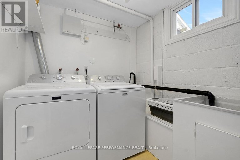 29432301/532-alesther-street/overbrookcastle-heights/ottawa/ontario/K1K1J3_36