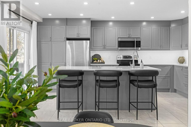 29653465/2058-wildflower-drive/queenswood-heights-south/ottawa/ontario/K1E3R3_13