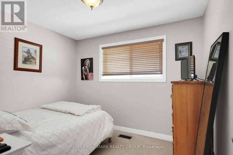 29530711/6151-malakoff-road/rideau-twp-south-to-roger-stevens-drive/ottawa/ontario/K0A2Z0_19