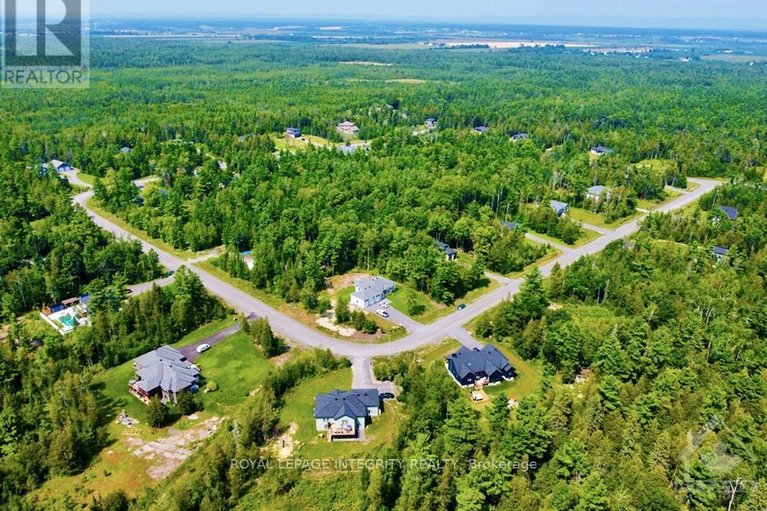 27530558/401-cinnamon-crescent/fitzroy-ward-south-west/ottawa/ontario/K0A2H0_5