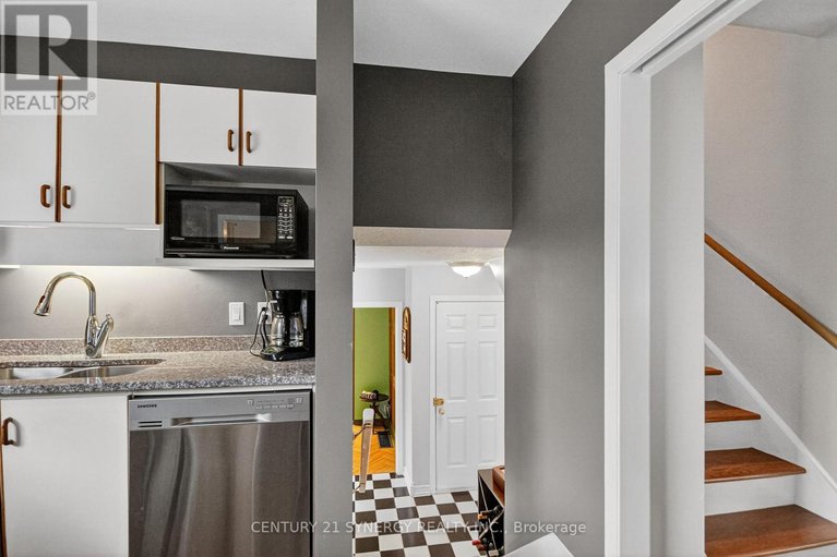 29043424/7-st-remy-drive/pheasant-run/ottawa/ontario/K2J1A5_16