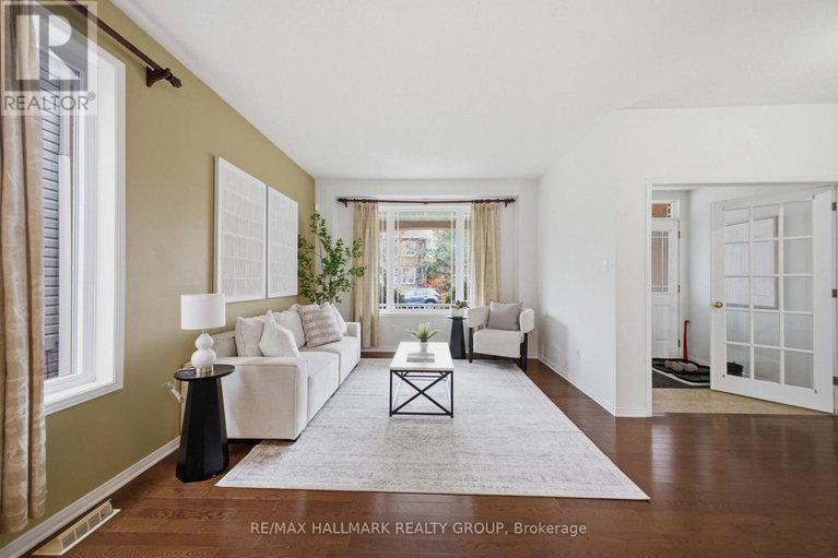 29599648/747-larcastle-circle/avalon-east/ottawa/ontario/K4A4Z2_4