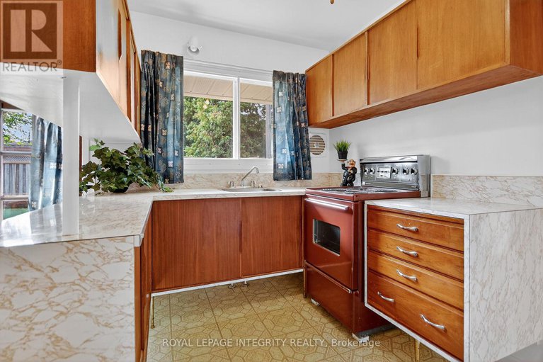29006846/2106-dunelm-street/elmvale-acresurbandale/ottawa/ontario/K1G2S3_21