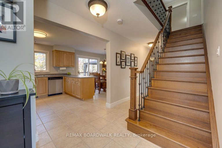 29251889/7089-bush-drive/greely/ottawa/ontario/K4P1M8_36