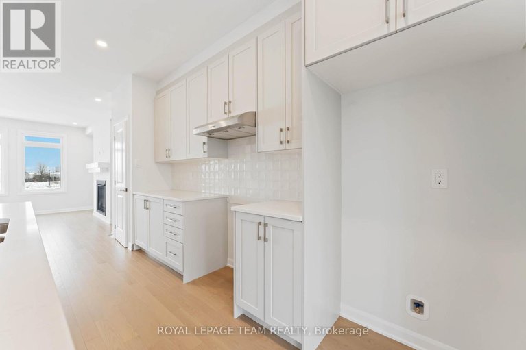 28311448/718-jennie-trout-terrace/morgans-grantsouth-march/ottawa/ontario/K2W0M5_8