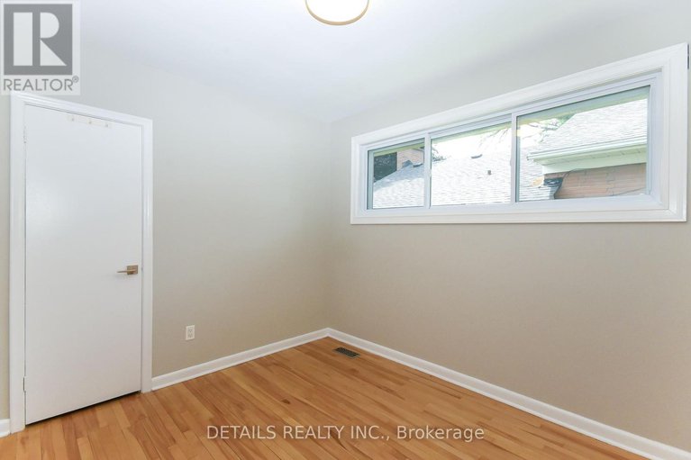 28587283/1300-field-street/bel-air-park/ottawa/ontario/K2C2R3_16