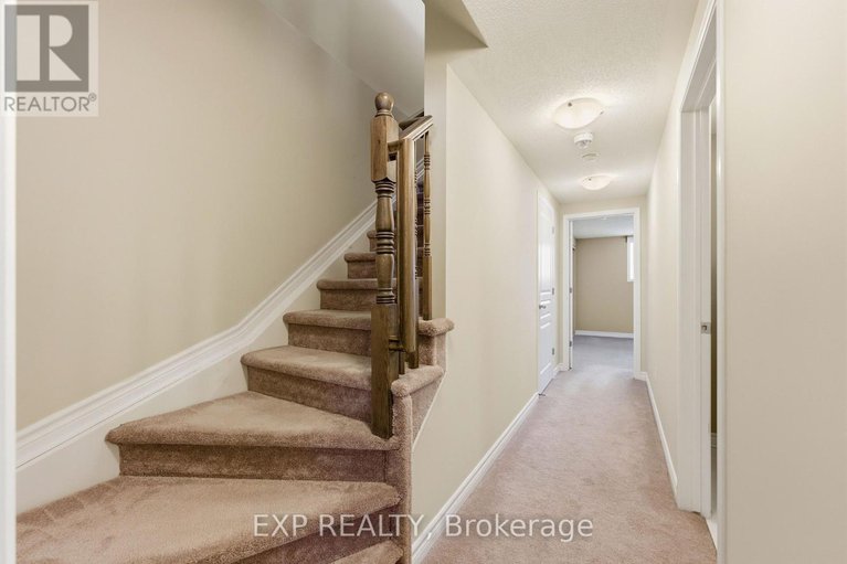 29328138/634-danaca-private/carson-meadows/ottawa/ontario/K1K2V7_15