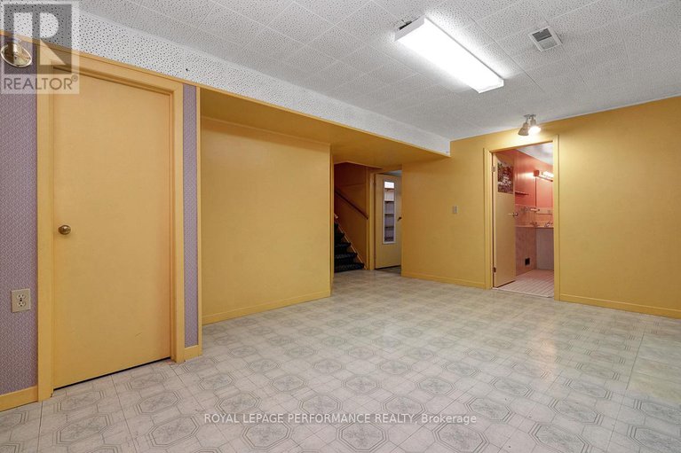 29403056/540-alesther-street/overbrookcastle-heights/ottawa/ontario/K1K1J3_35