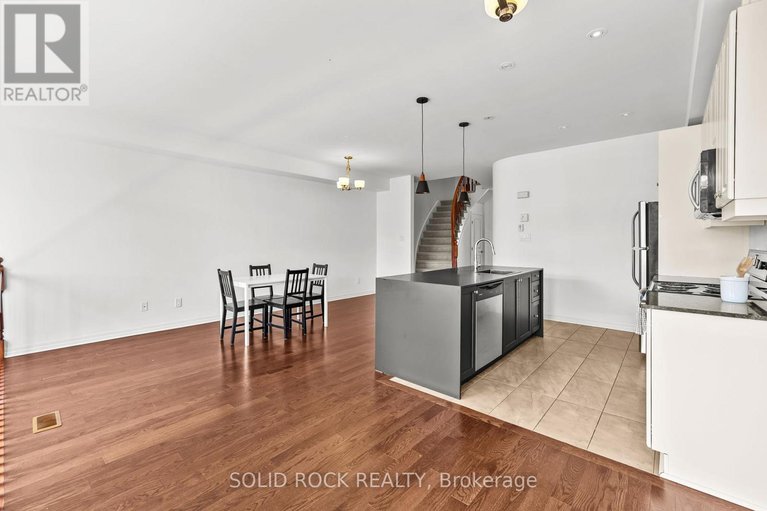 29003724/153-hawkshaw-crescent-e/cedargrovefraserdale/ottawa/ontario/K2J5P8_8