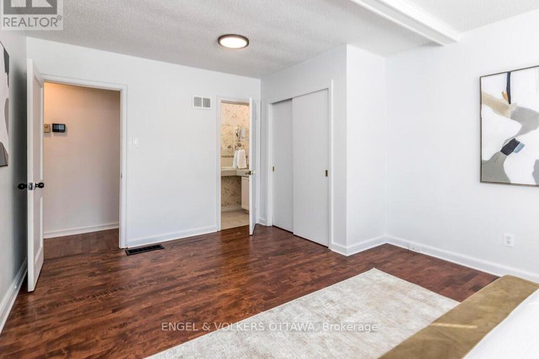 29358841/878-dunlevie-avenue/mckellar-heightsglabar-park/ottawa/ontario/K2A2Z4_21