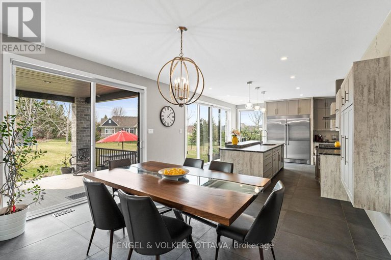 29149631/532-leimerk-court/manotick-village-manotick-estates/ottawa/ontario/K4M0E8_11