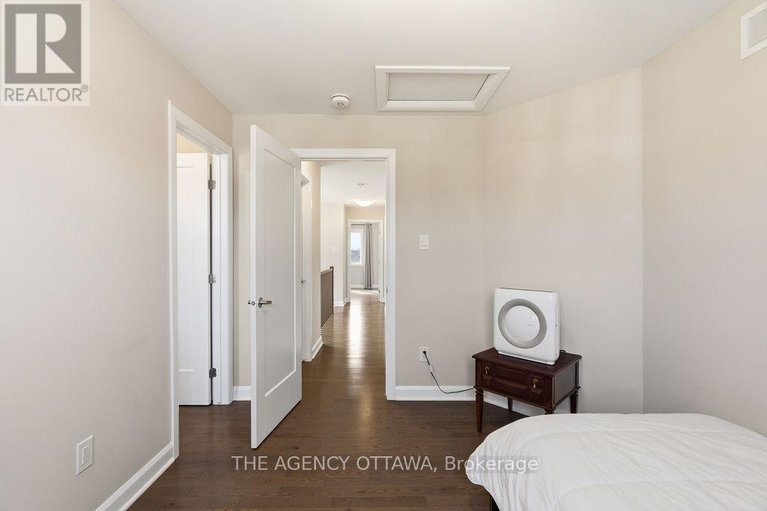 29672100/336-barrett-farm-drive/blossom-parkkemp-parkfindlay-creek/ottawa/ontario/K1T0X8_24