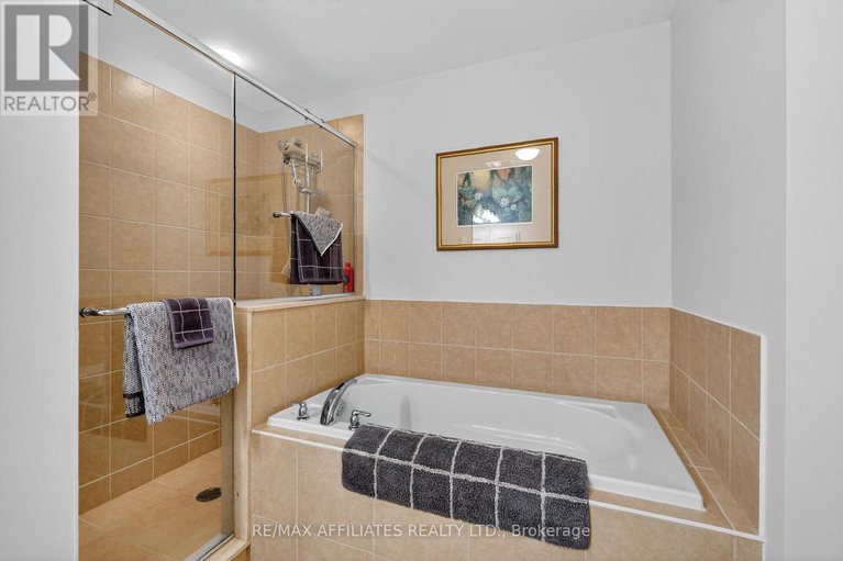 28905127/905-100-inlet-private/chatelaine-village/ottawa/ontario/K4A0S8_22