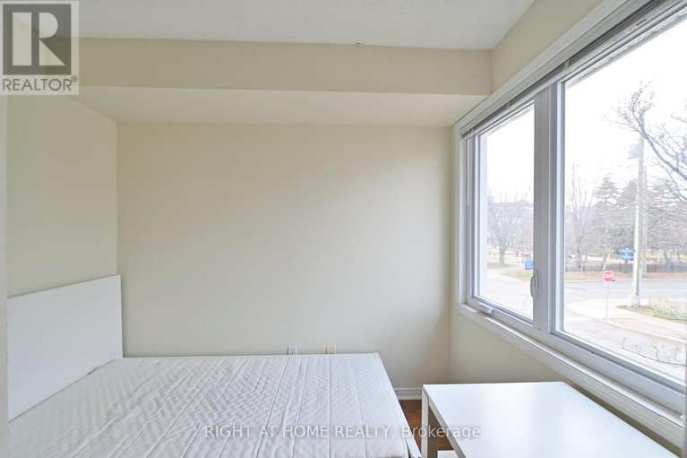 28372154/c-90-templeton-street/sandy-hill/ottawa/ontario/K1N6X3_12