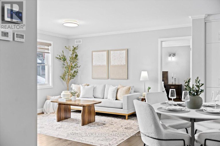 29439628/1005-gold-crescent/queensway-terrace-north/ottawa/ontario/K2B8C4_2