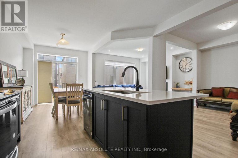 28623552/145-invention-boulevard/morgans-grantsouth-march/ottawa/ontario/K2W0L9_8