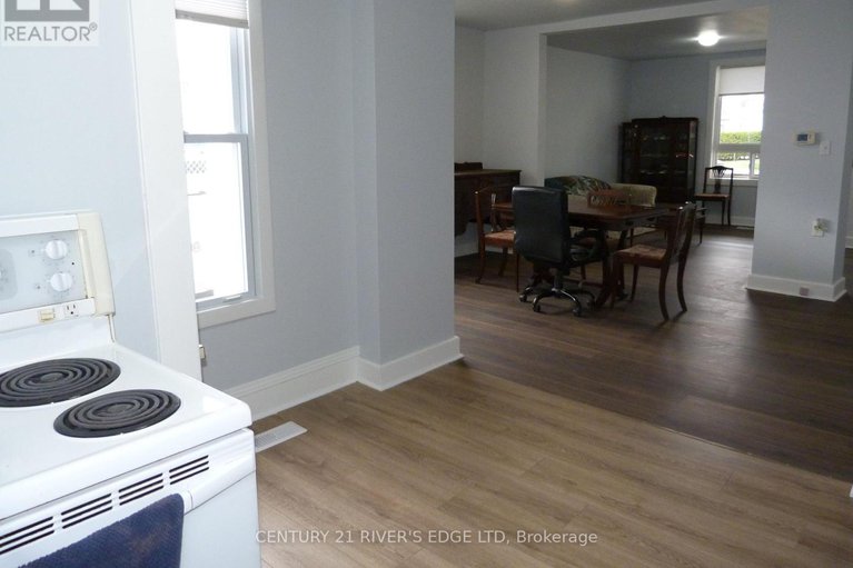 29117947/24-brouse-drive/iroquois/south-dundas/ontario/K0E1K0_9