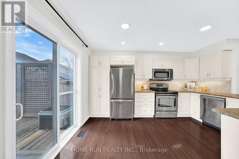 29593608/284-par-la-ville-circle/stittsville-north/ottawa/ontario/K2S0M4_13