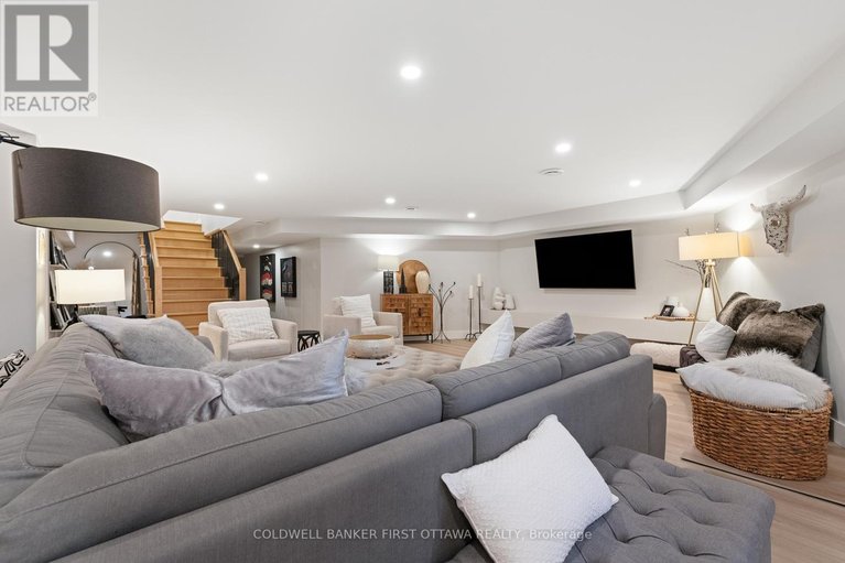 29677669/1060-river-road/manotick-east-to-manotick-station/ottawa/ontario/K4M1B4_29