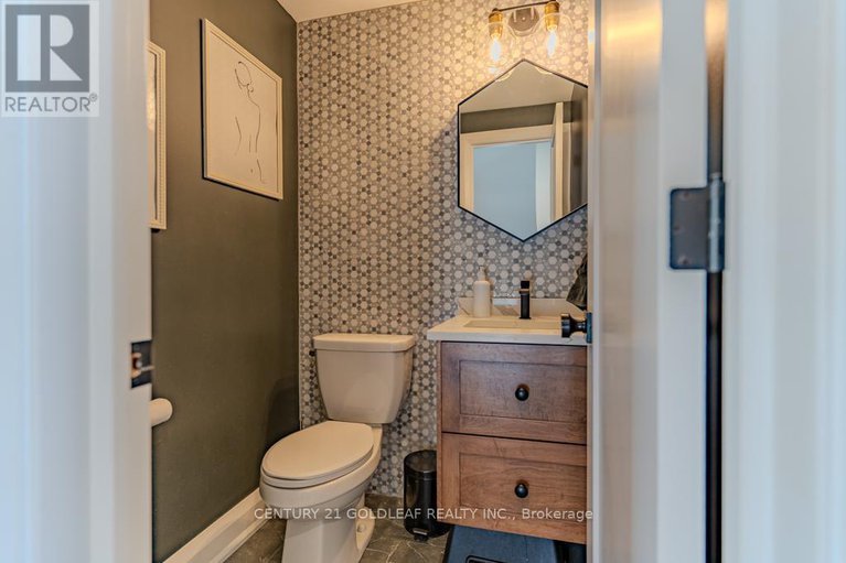 28880325/30-king-george-street/overbrook/ottawa/ontario/K1K1V8_21