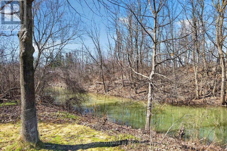 29627001/285-monterey-drive/leslie-park/ottawa/ontario/K2H7B1_26