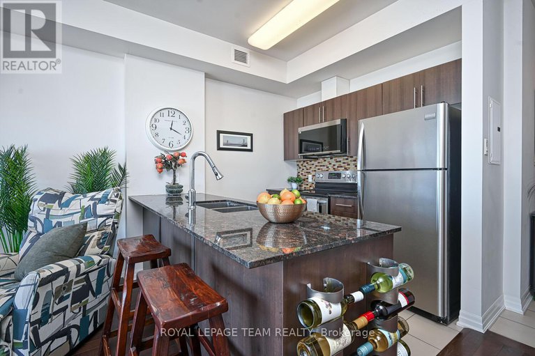 29407953/1906-90-landry-street/vanier/ottawa/ontario/K1L0A9_14