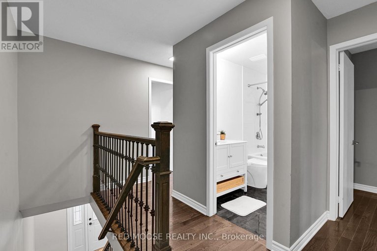 28966655/21-ramsgate-private/mooneys-bayriverside-park/ottawa/ontario/K1V8M4_18