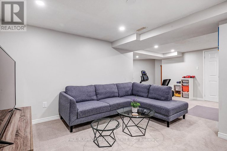 28384020/76-chickasaw-crescent/bridlewood/ottawa/ontario/K2M1M7_26