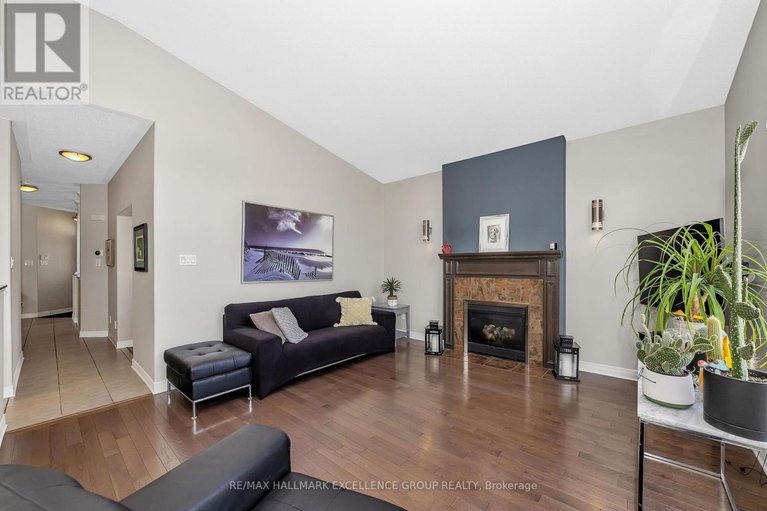 28730697/2677-chamberland-street/town-of-rockland/clarence-rockland/ontario/K4K0A5_18