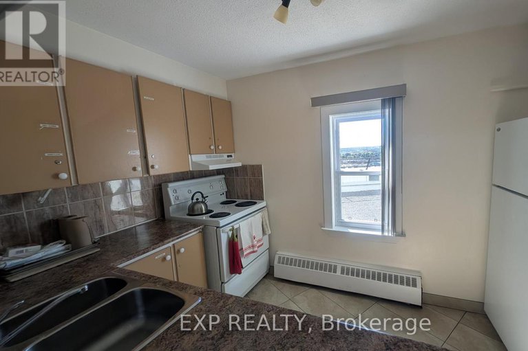 28890063/518-20-chesterton-drive/borden-farmstewart-farmcarleton-heightsparkwood-hills/ottawa/ontario/K2E6Z7_30