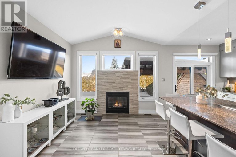 29322072/1828-heatherstone-crescent/springridgeeast-village/ottawa/ontario/K4A4P2_17