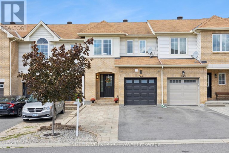 28783227/247-rolling-meadow-crescent/mer-bleuebradley-estatesanderson-park/ottawa/ontario/K1W0A8_2