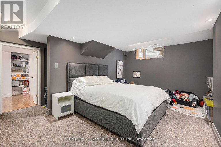 28579291/666-mathieu-way/fallingbrookpineridge/ottawa/ontario/K4A2R4_32