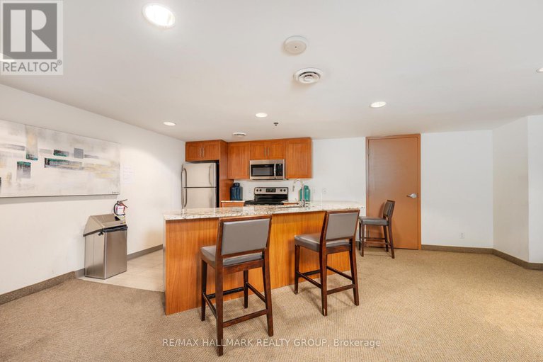 29041672/2701-195-besserer-street/sandy-hill/ottawa/ontario/K1N0B6_32