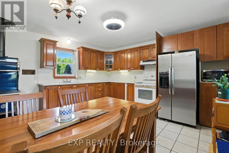 28525895/7800-34-highway/vankleek-hill/champlain/ontario/K0B1R0_3