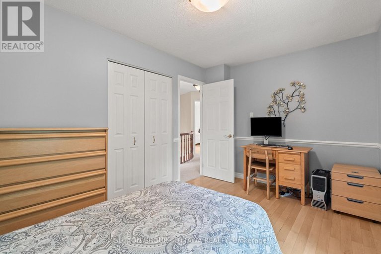 28824766/9-sundance-court/sheahan-estatestrend-village/ottawa/ontario/K2H8T4_34