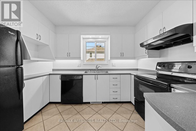 28883250/782-powers-street/town-of-rockland/clarence-rockland/ontario/K4K1L5_12
