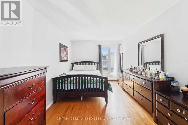 28453715/64-3691-albion-road/sawmill-creektimbermill/ottawa/ontario/K1T1P2_12