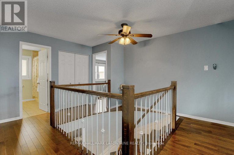 29357706/1721-jersey-street/fallingbrookgardenway-south/ottawa/ontario/K4A4Y6_19