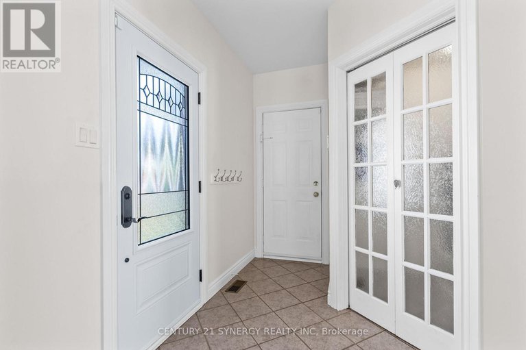 28556678/1525-senateurs-way/fallingbrookpineridge/ottawa/ontario/K4A4A3_4