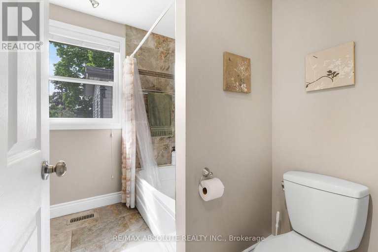 28345912/1727-chene-street/town-of-rockland/clarence-rockland/ontario/K4K1K5_18