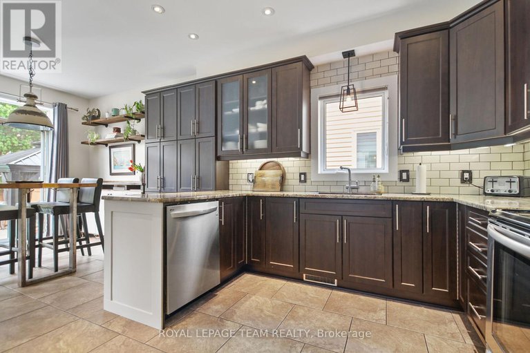 28349610/124-versilia-drive/barrhaven-east/ottawa/ontario/K2G7E2_12